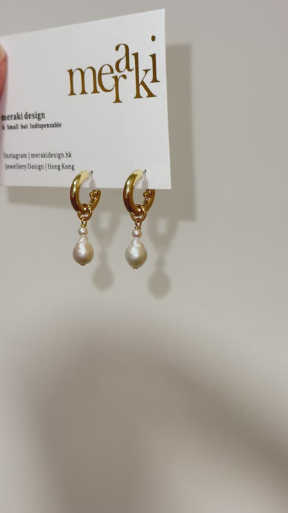 Baroque Pearl Hoop